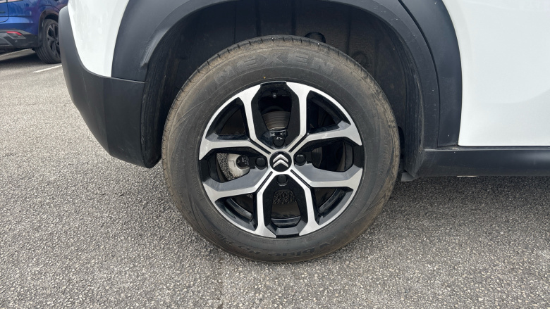 Citroen C3 Aircross 1.2 PureTech 110 Plus 5dr Petrol Hatchback